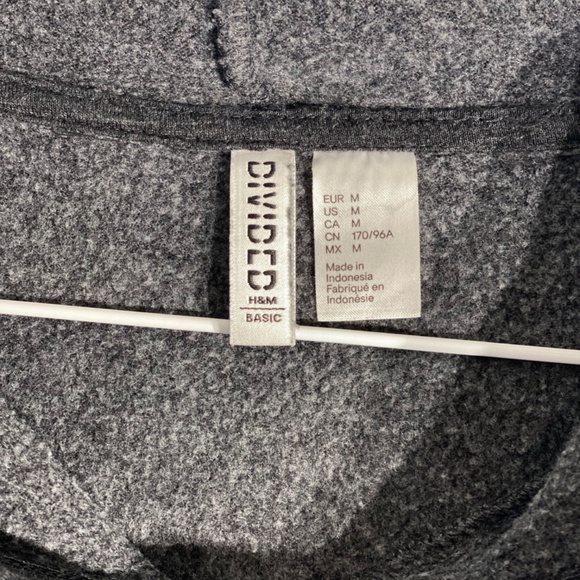 H&M (DIVIDED) Cropped, Cozy Hoodie - Picture 5 of 5